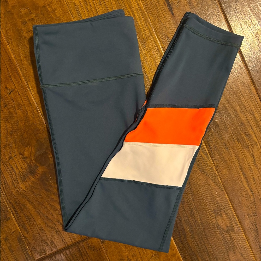 Never worn ZYIA Active Teal Angle Block High Rise Light n Tight Leggings 7/8